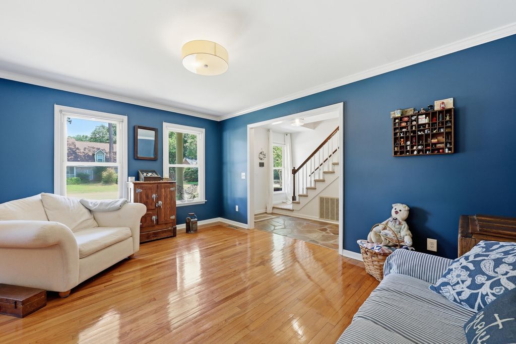 Photo of 210 Fort Street, Summerville, SC 29485 (MLS # 26014862)