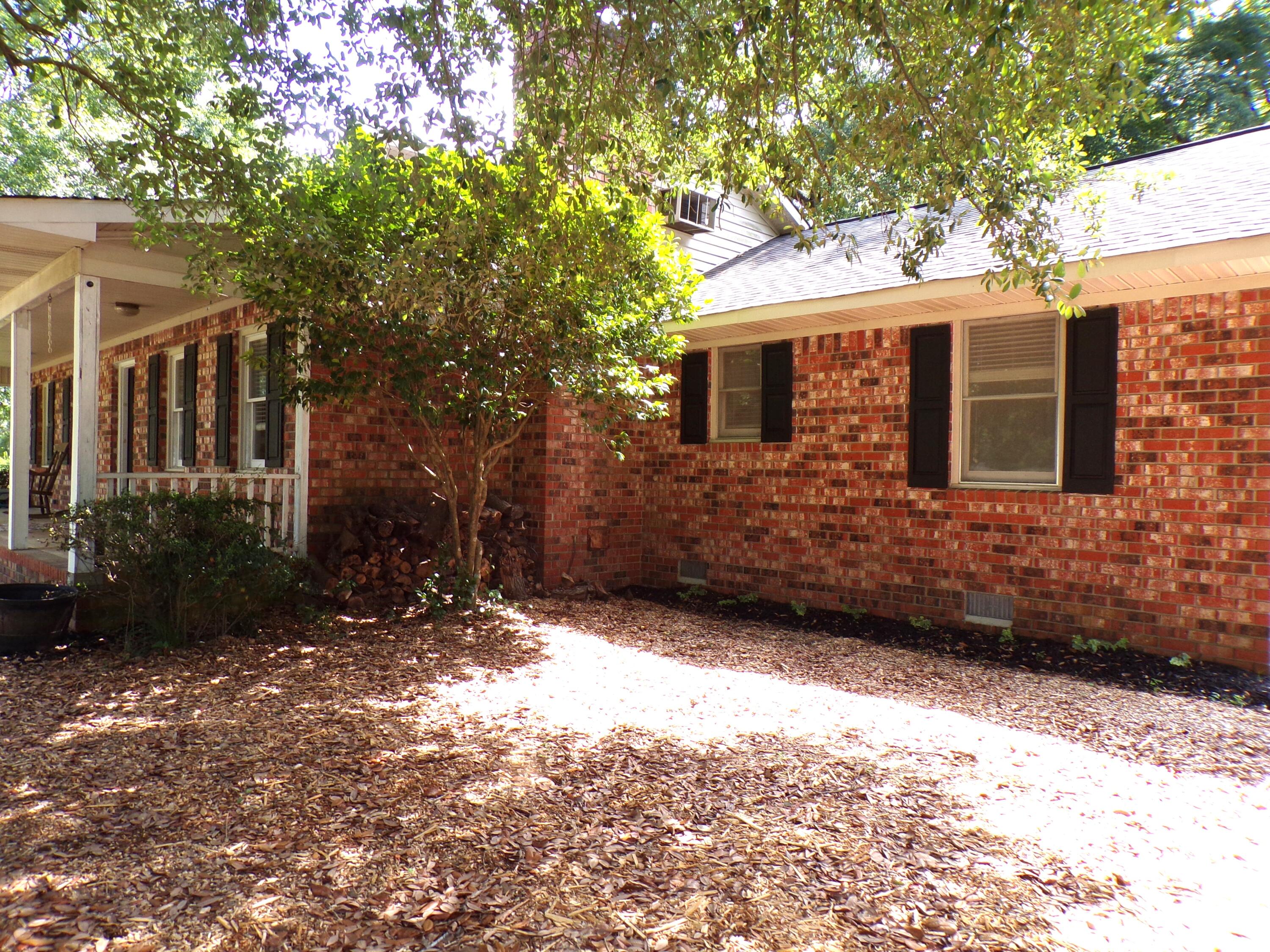 810 Santa Fe Trail