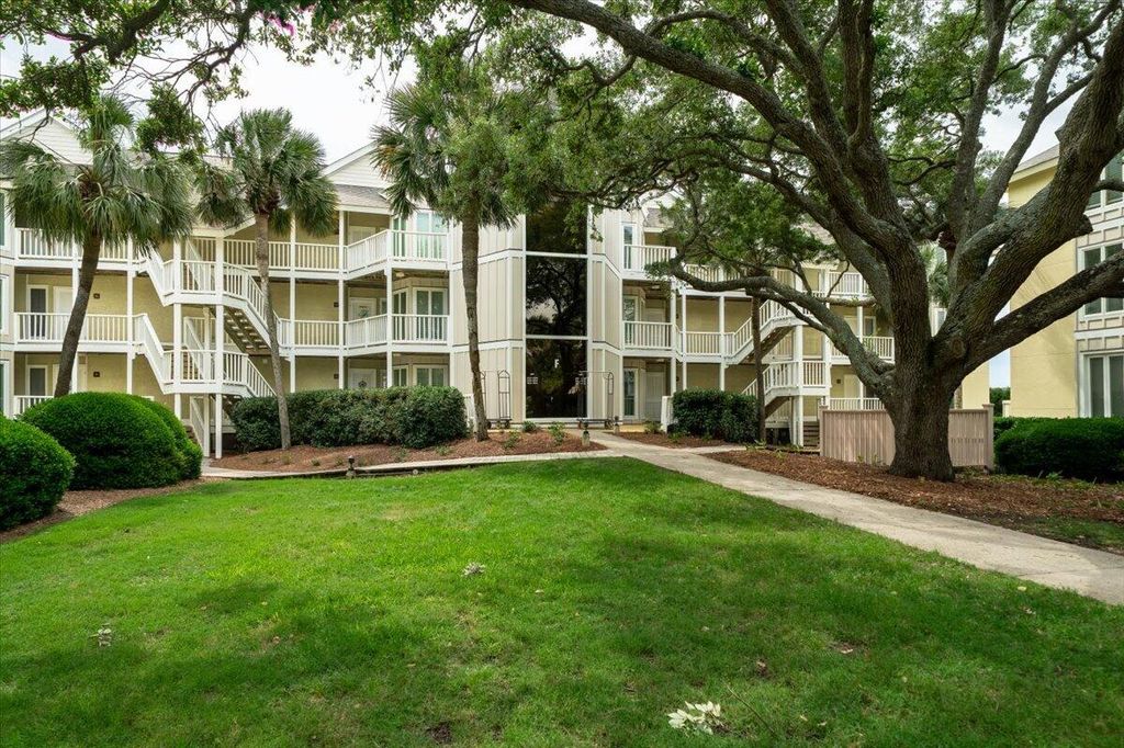 Photo of 9000 Palmetto Dr DR #F 204, Isle of Palms, SC 29451 (MLS # 26014101)