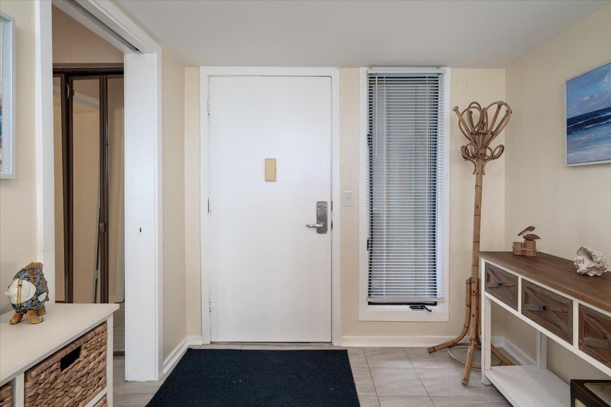 9000 Palmetto Dr F 204