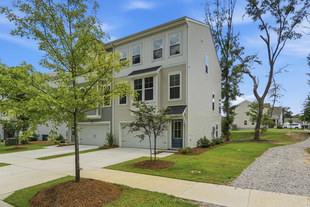 Photo of 1013 Old Cypress Run, Hanahan, SC 29410 (MLS # 26019706)