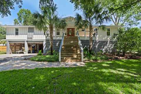 Photo of 3678 Nassas Street, Mount Pleasant, SC 29466 (MLS # 25018392)