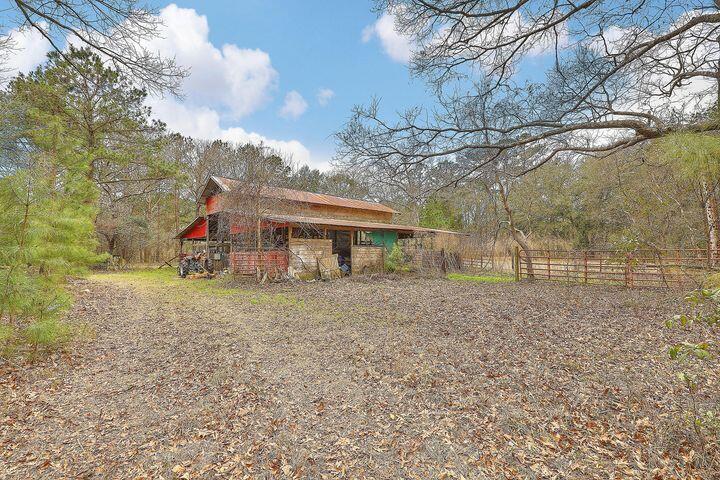 5636 Highway 162 B