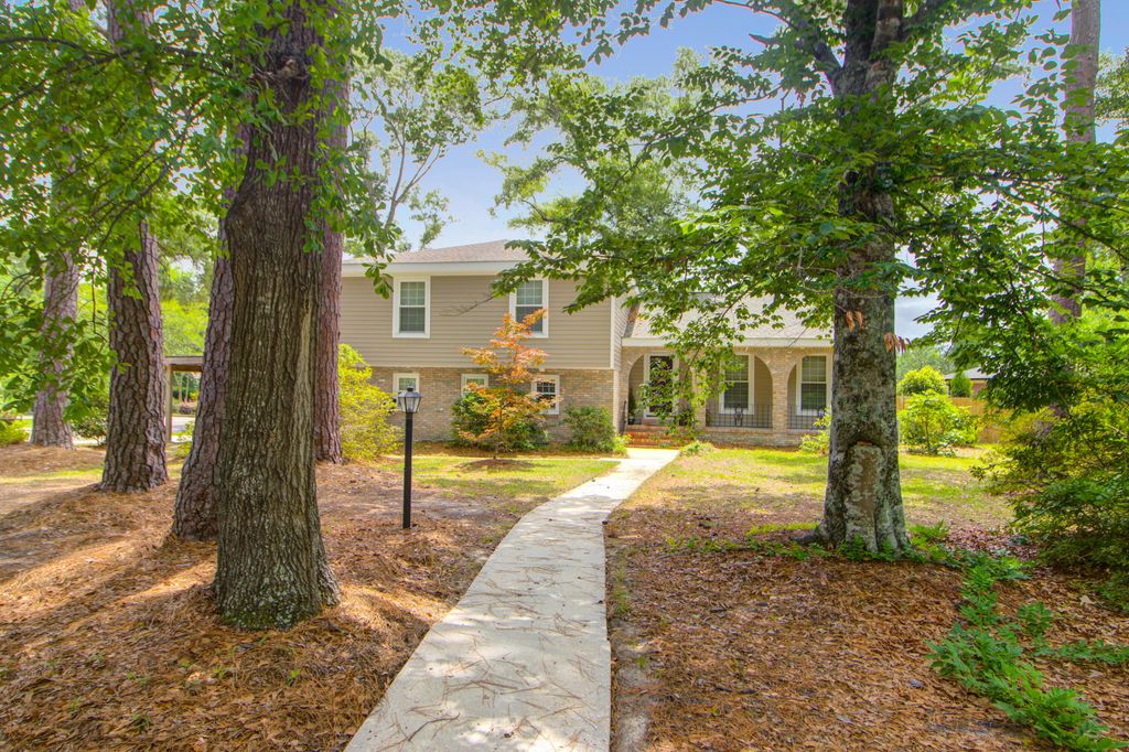 Photo of 100 Pointer Drive, Summerville, SC 29485 (MLS # 26015693)