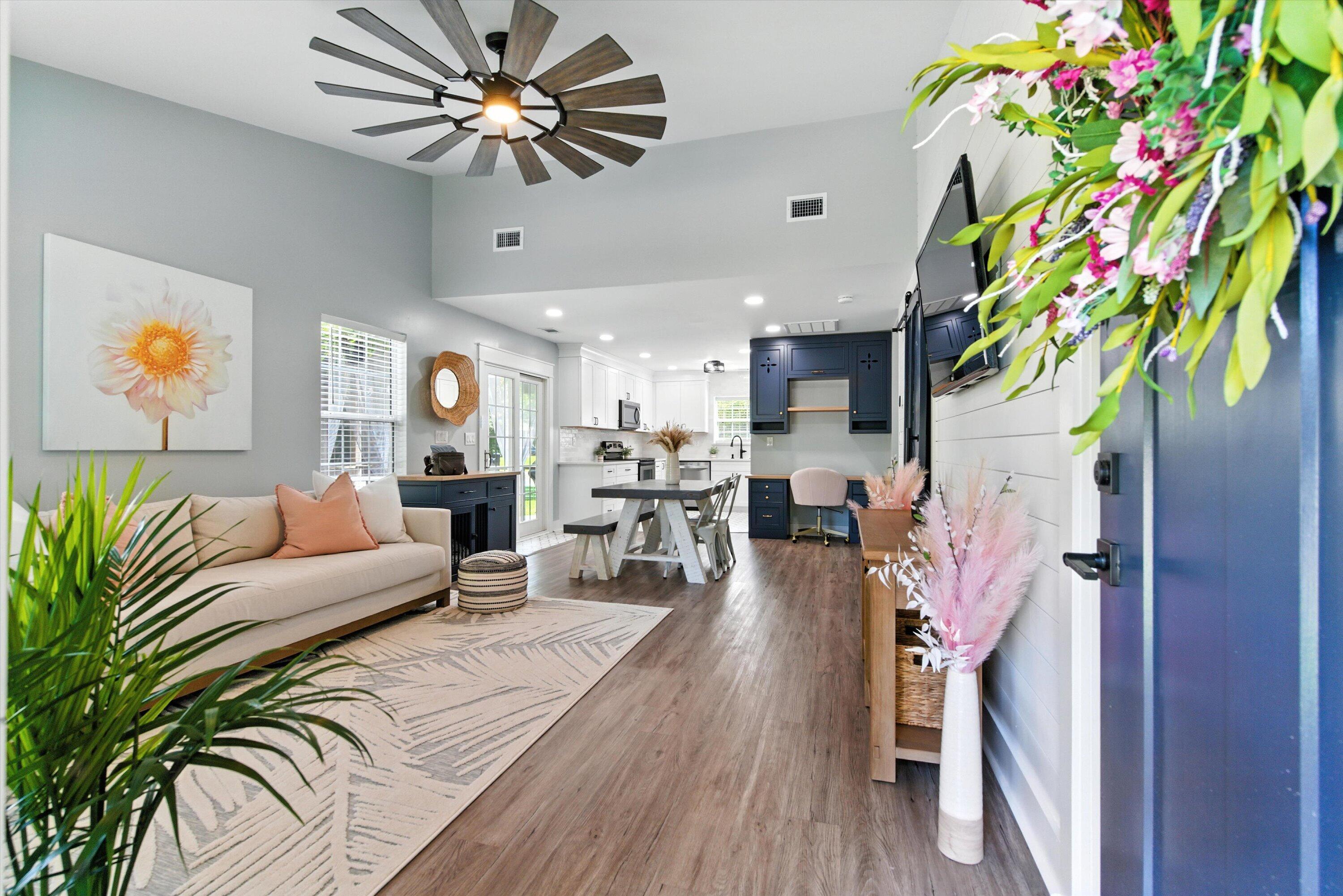 1021 Island View Ct Court