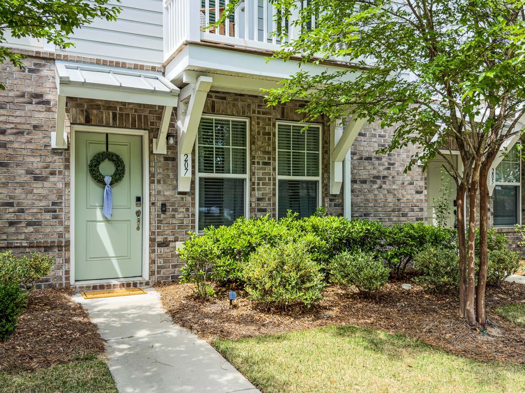 Photo of 207 Harlequin Alley, Charleston, SC 29492 (MLS # 26011080)
