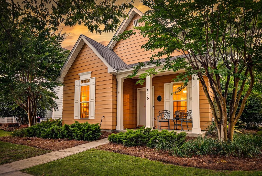 Photo of 314 Pimpernel Street, Summerville, SC 29483 (MLS # 26015427)