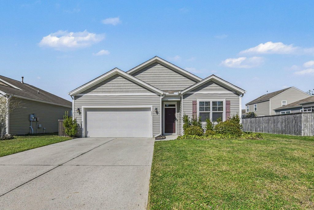 Photo of 621 Wayton Circle, Moncks Corner, SC 29461 (MLS # 26008413)