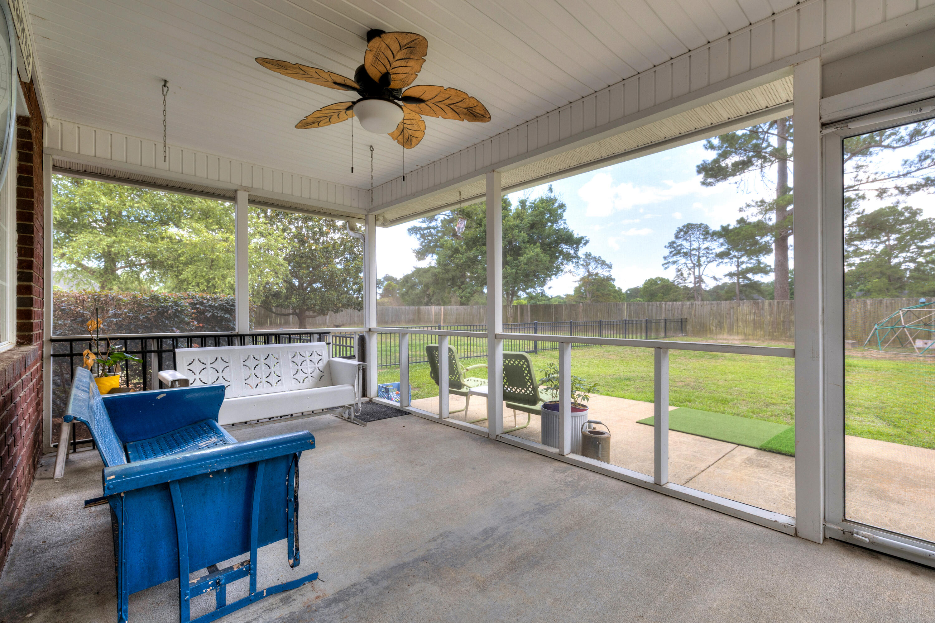 1607 Heritage Drive