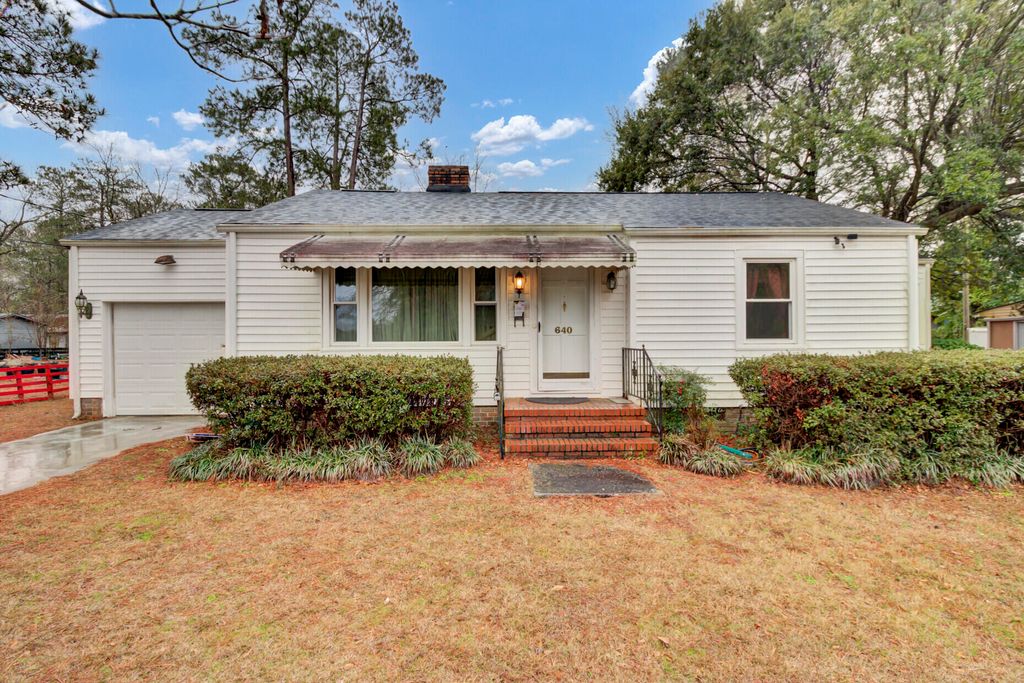 Photo of 640 Bennett Street, Orangeburg, SC 29115 (MLS # 26003737)