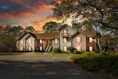 A home in North Charleston