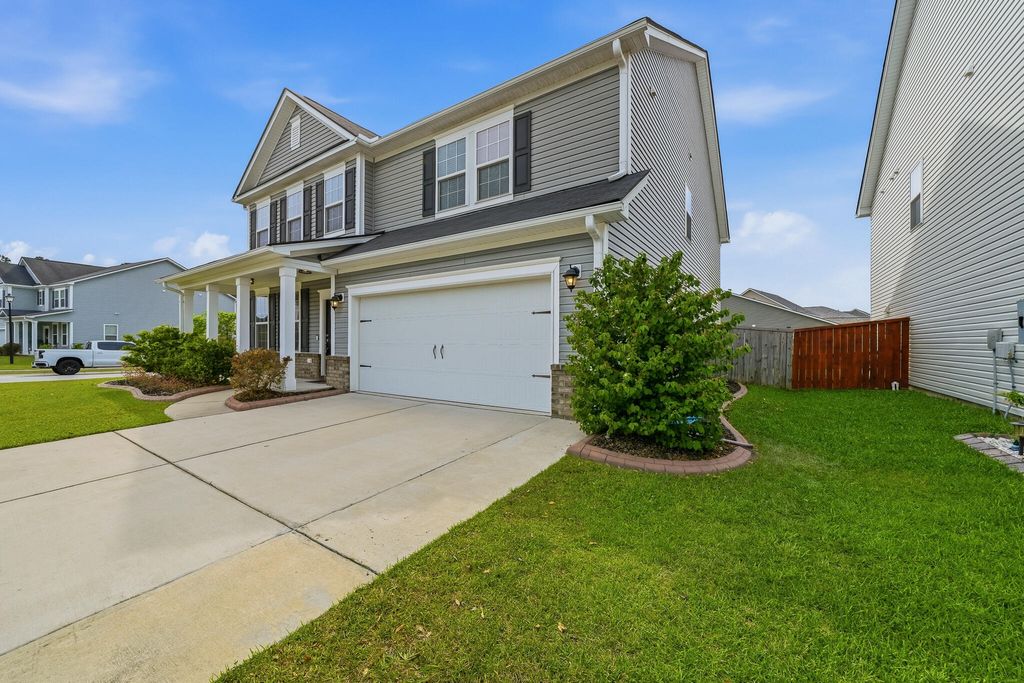 Photo of 210 Basket Grass Lane, Summerville, SC 29486 (MLS # 26011217)
