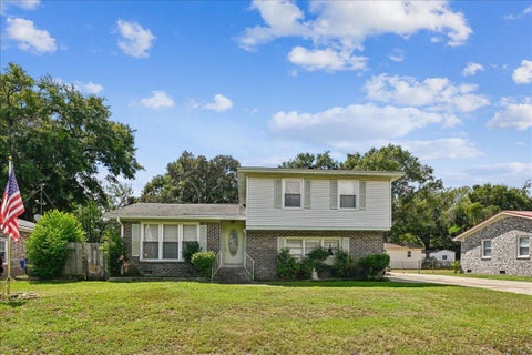 Photo of 1263 Honeysuckle Lane, Charleston, SC 29412 (MLS # 26025916)