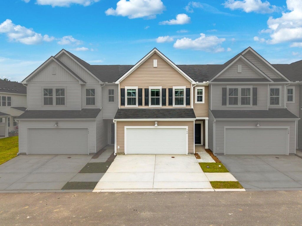 Photo of 139 Green Thistle Way, Summerville, SC 29483 (MLS # 26018937)