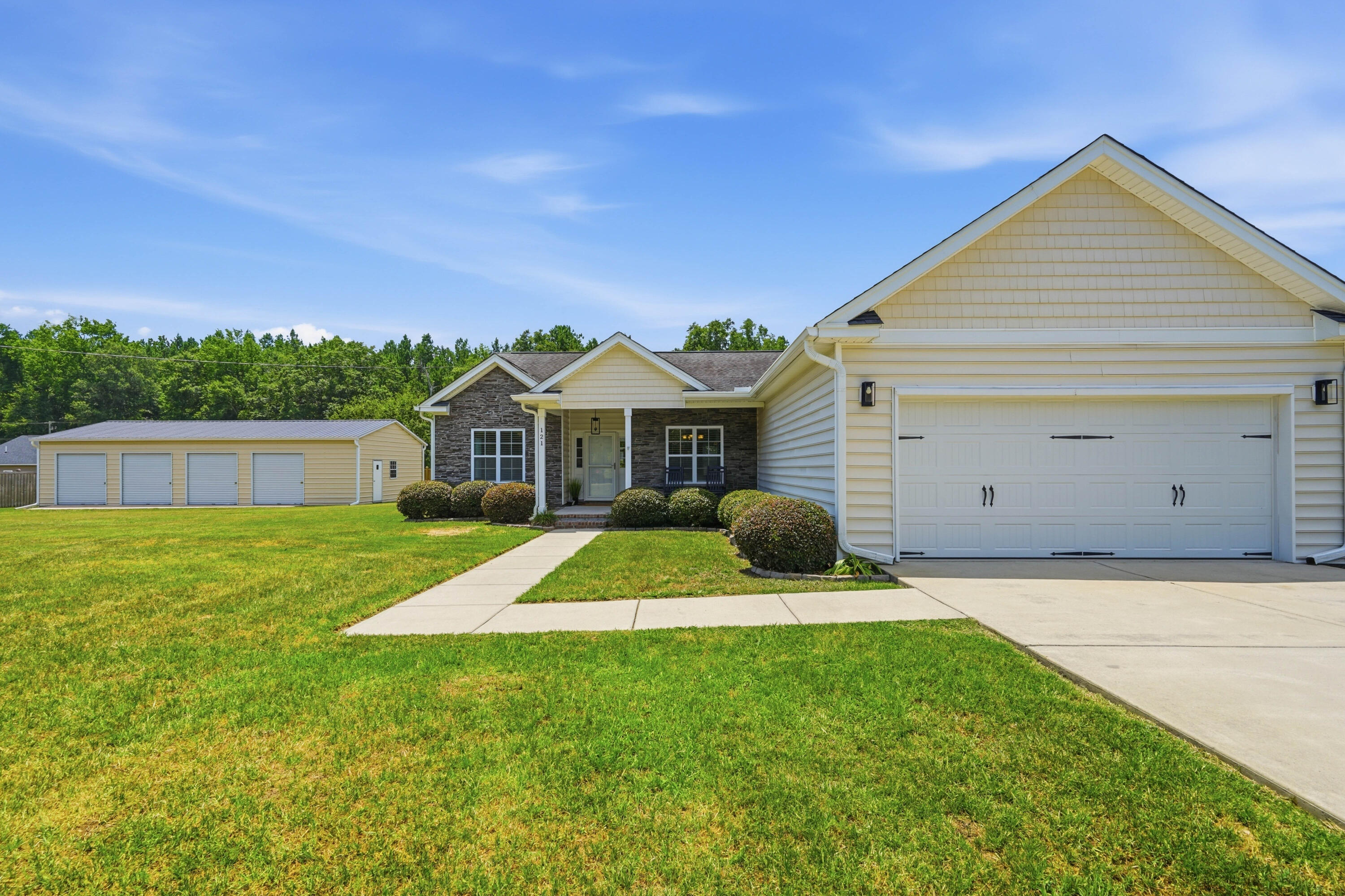 121 Edistodane Lane
