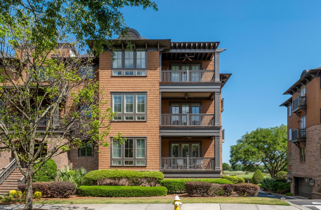 Photo of 250 Island Park Drive #202, Charleston, SC 29492 (MLS # 26011743)