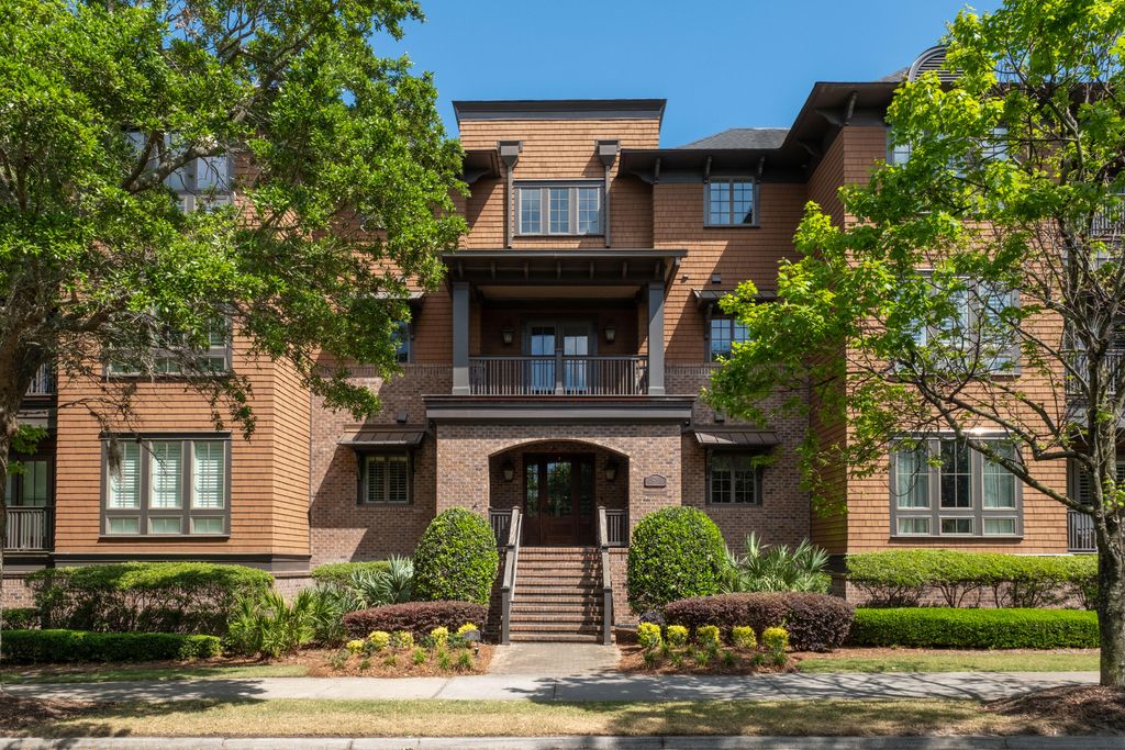 Photo of 250 Island Park Drive #202, Charleston, SC 29492 (MLS # 26011743)