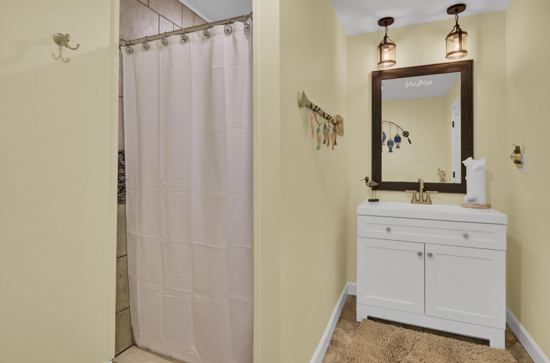 Bonneau, South Carolina 29431, United States, 3 Bedrooms Bedrooms, ,3 BathroomsBathrooms,Residential,Active,120549