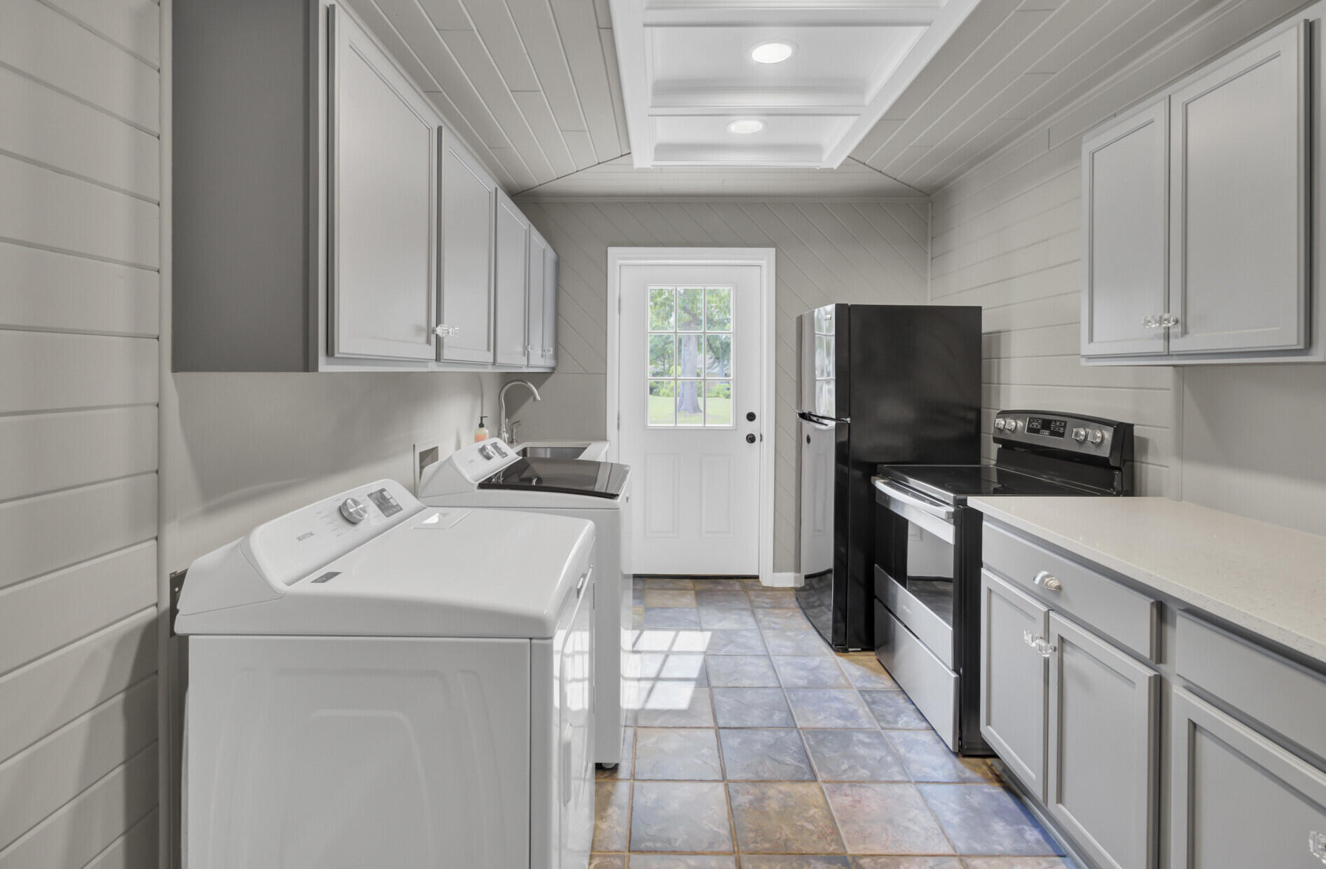 Bonneau, South Carolina 29431, United States, 3 Bedrooms Bedrooms, ,3 BathroomsBathrooms,Residential,Active,120549