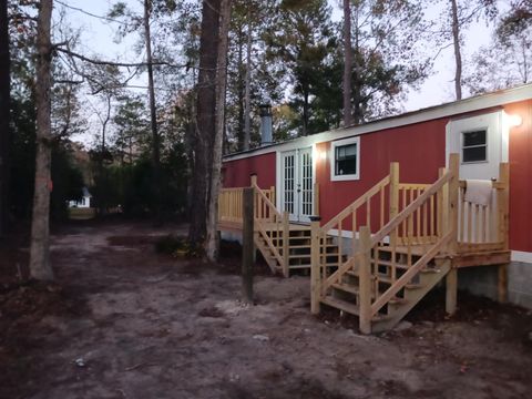 A home in Eutawville