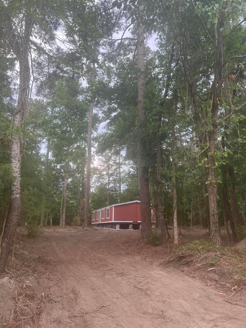 A home in Eutawville