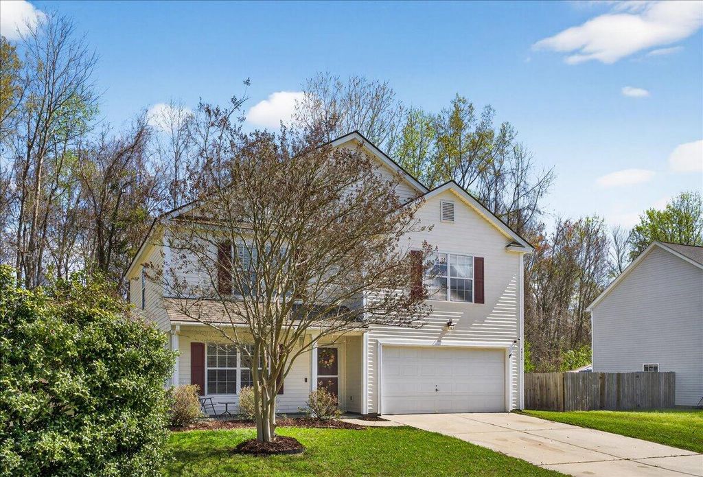 Photo of 4012 Carolina Bay Drive, Moncks Corner, SC 29461 (MLS # 26007807)