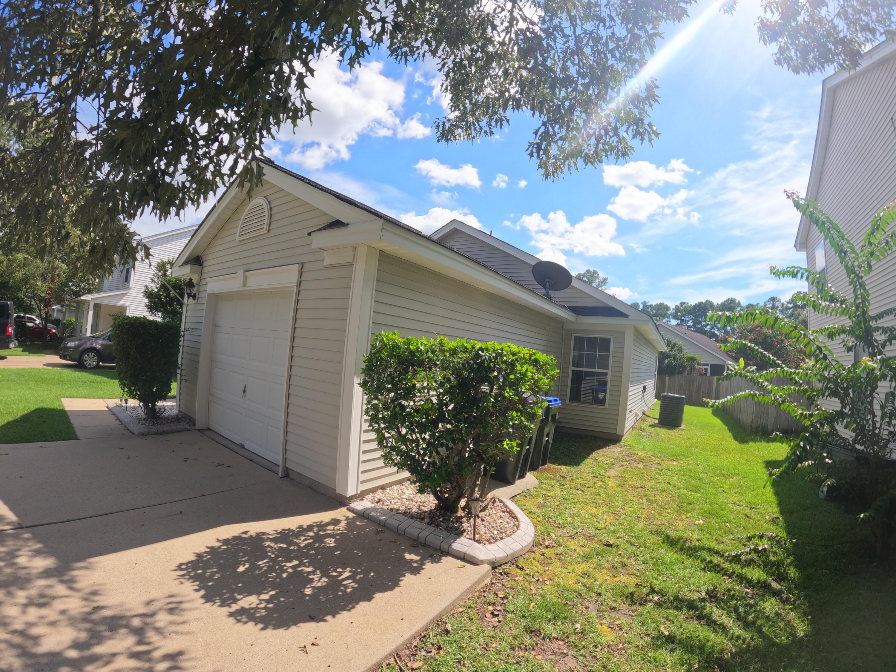 219 Two Pond Loop