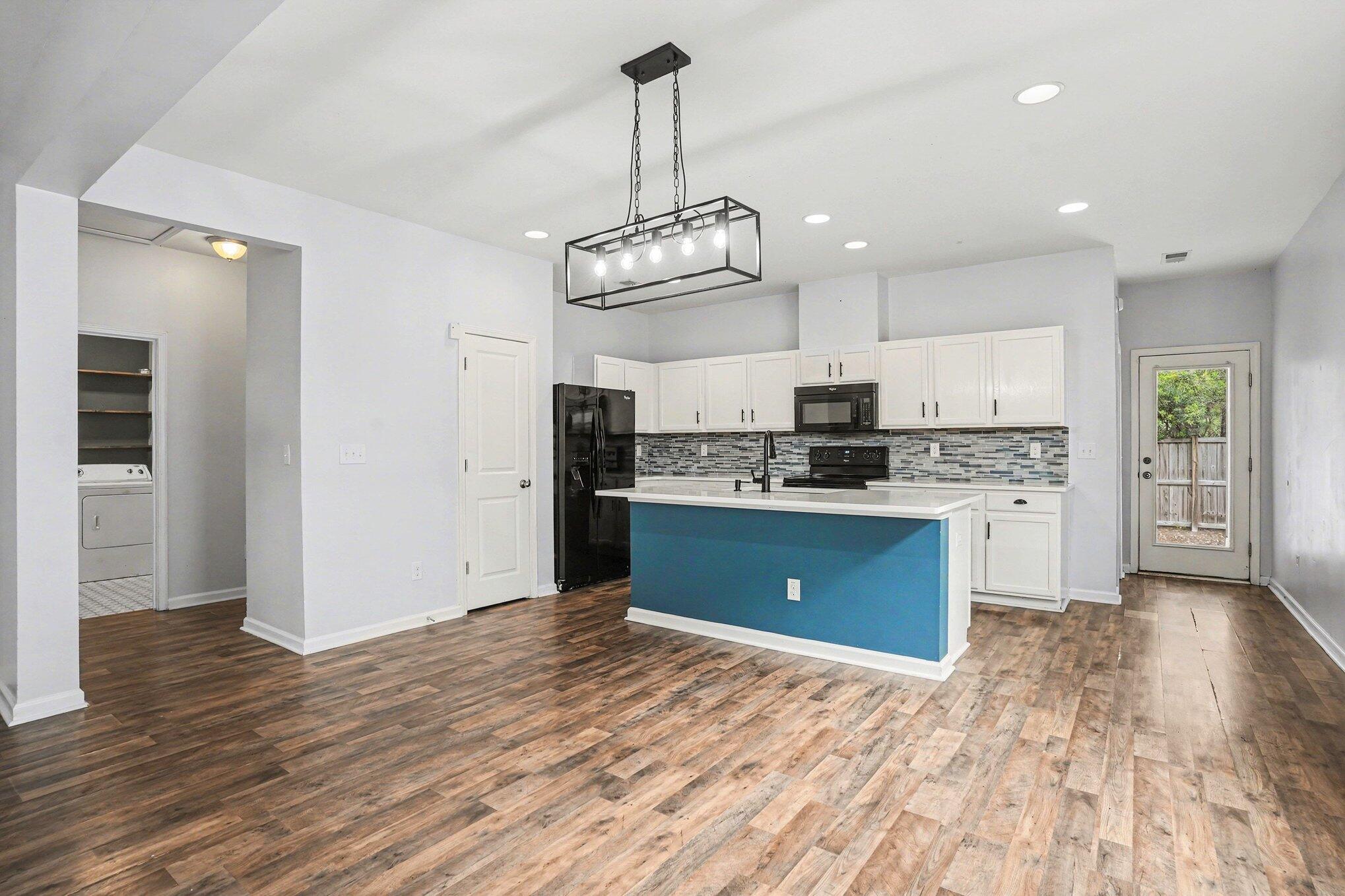 265 Oglethorpe Circle