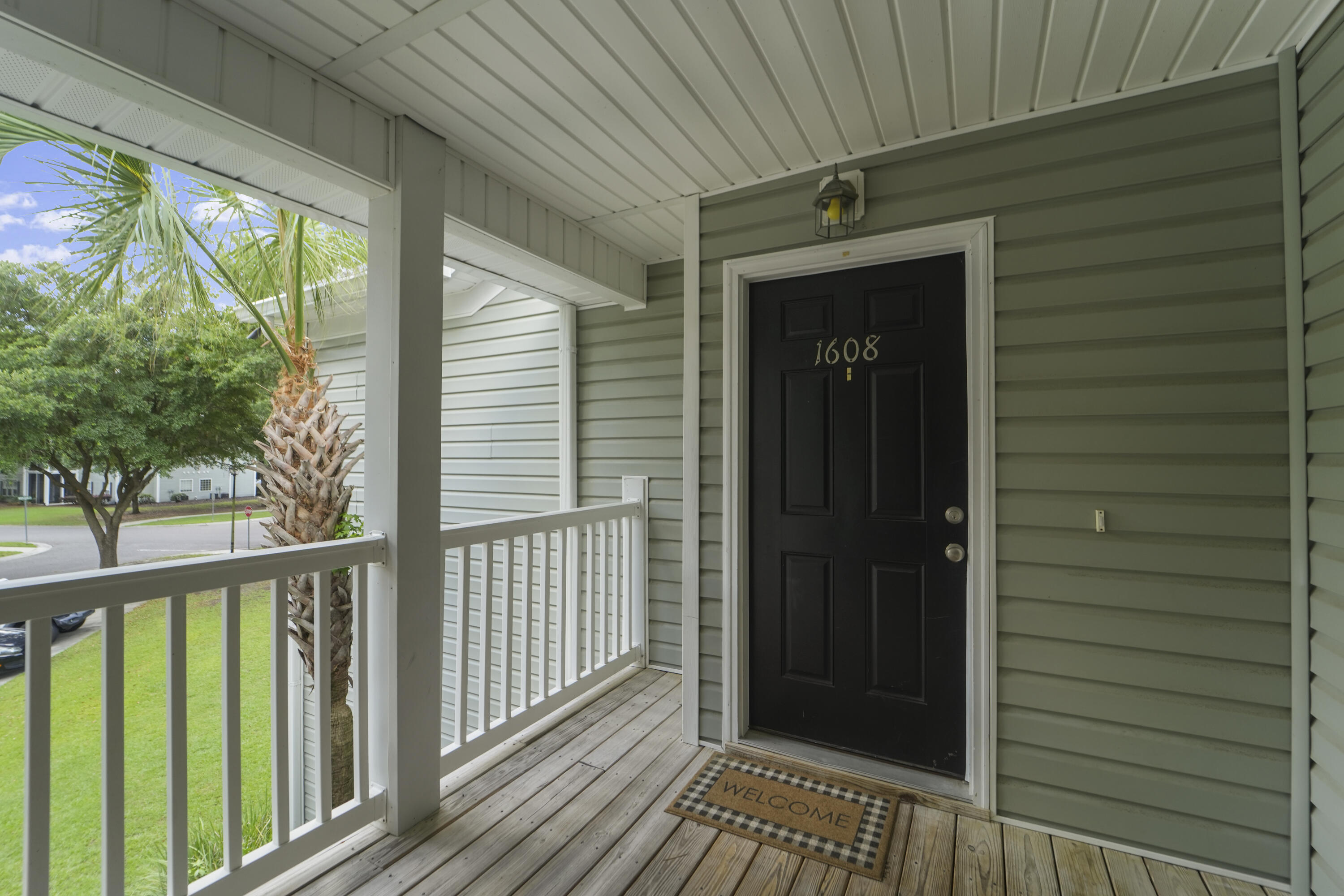 1608 Whitby Lane