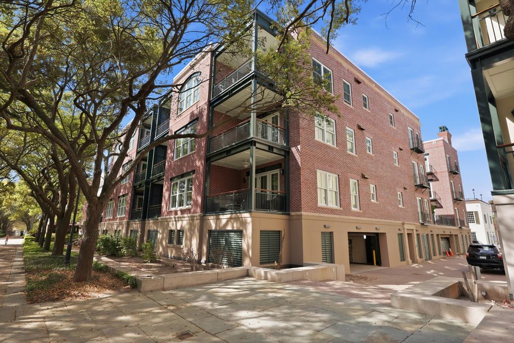 Photo of 36 Prioleau Street #R, Charleston, SC 29401 (MLS # 26009539)