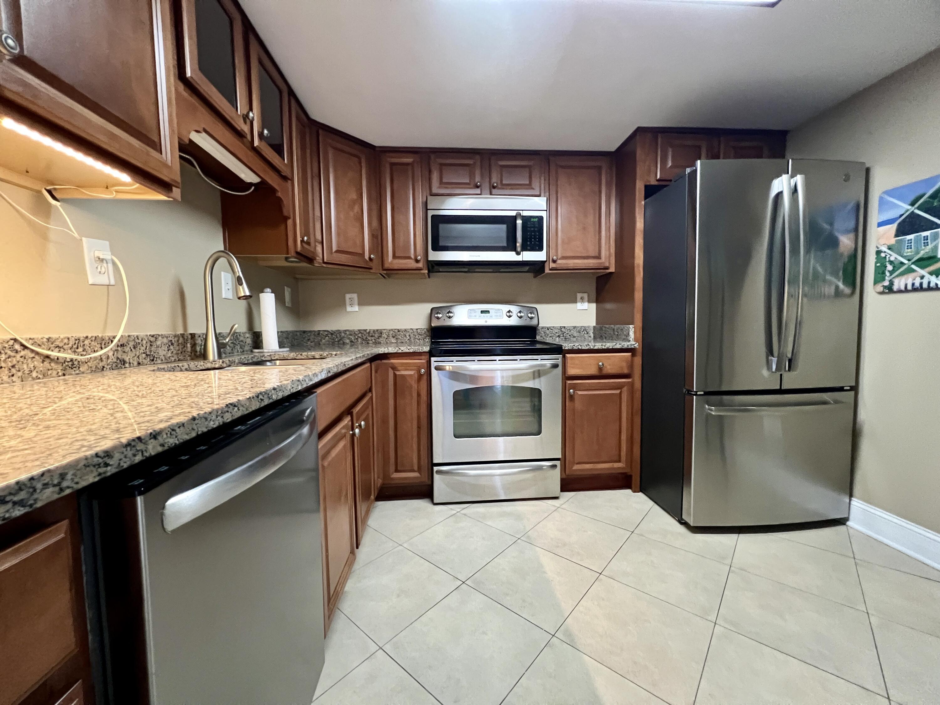 14 Lockwood Drive 2e