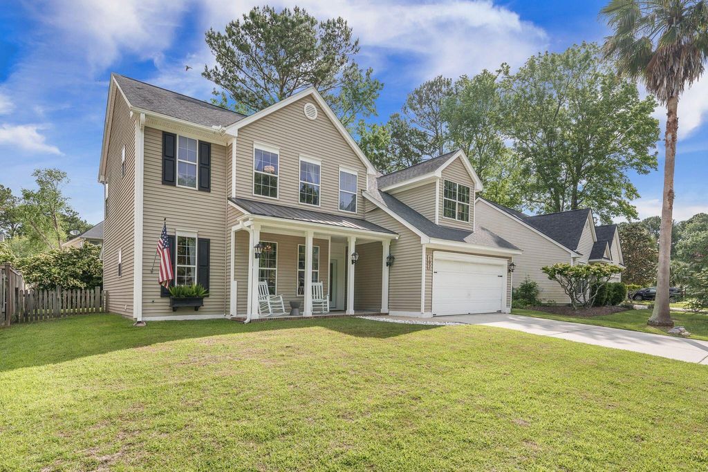 Photo of 192 Historic Drive, Mount Pleasant, SC 29464 (MLS # 25018640)