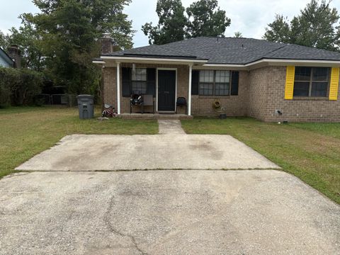 7709 Suzanne Drive North Charleston SC 29418