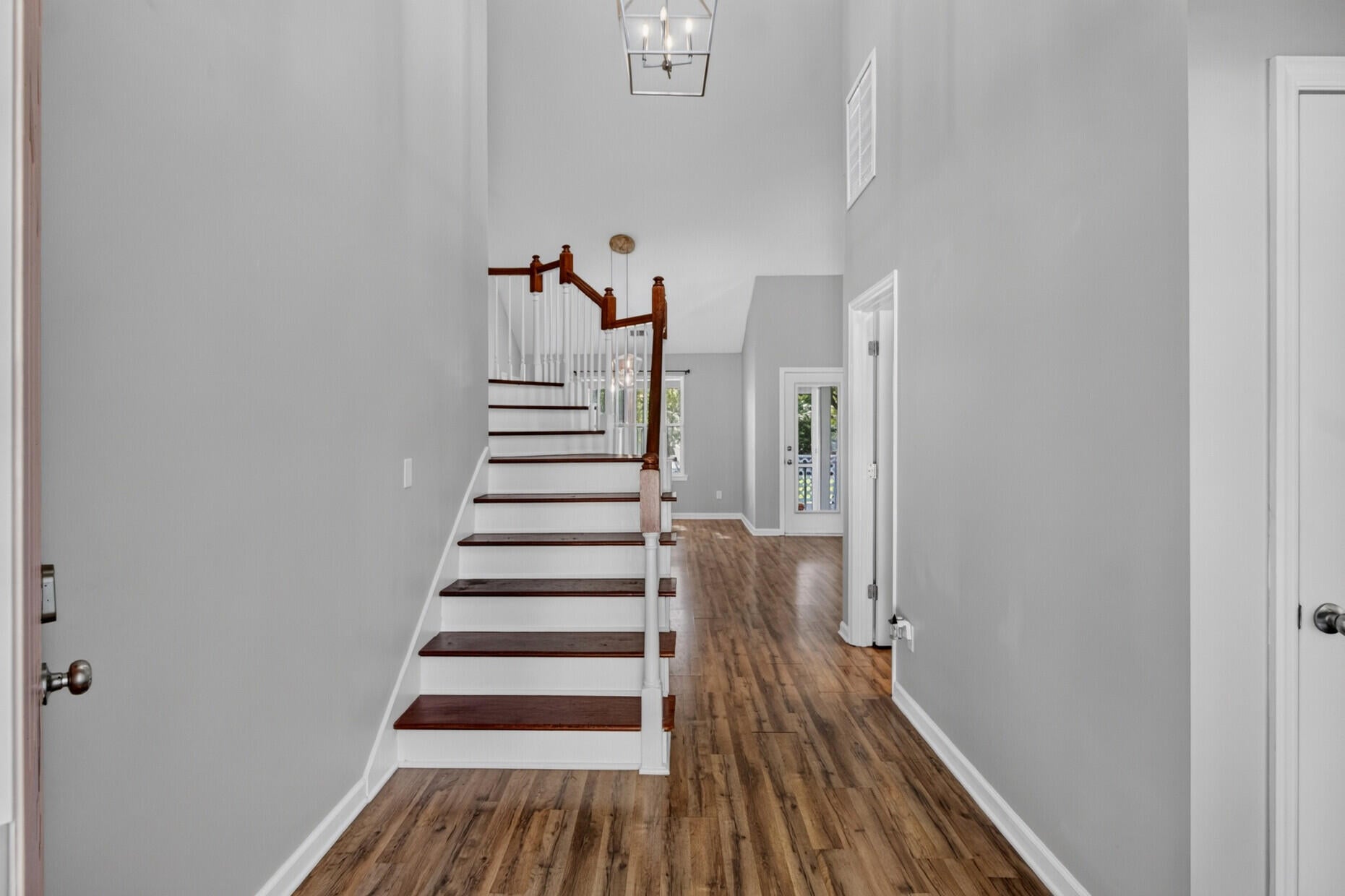 2111 Razorback Lane