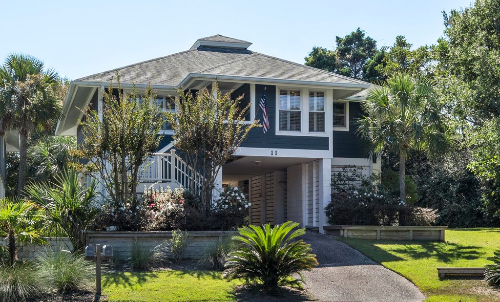 Photo of 11 Ocean Park Court, Isle of Palms, SC 29451 (MLS # 25026338)