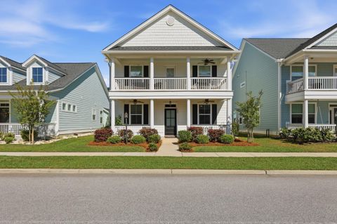 Photo of 122 Angelica Avenue, Summerville, SC 29483 (MLS # 26010650)