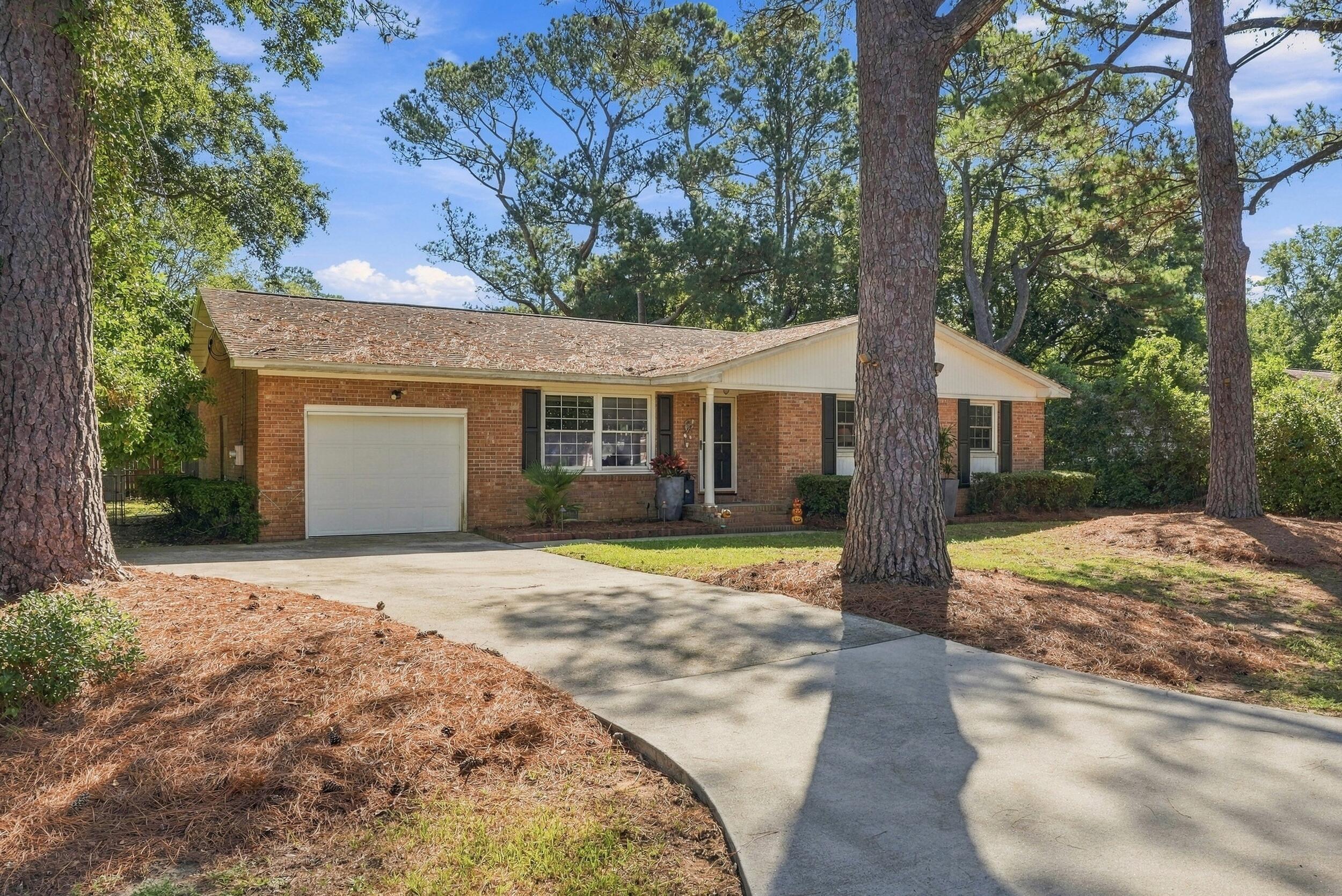 1060 Woodside Drive