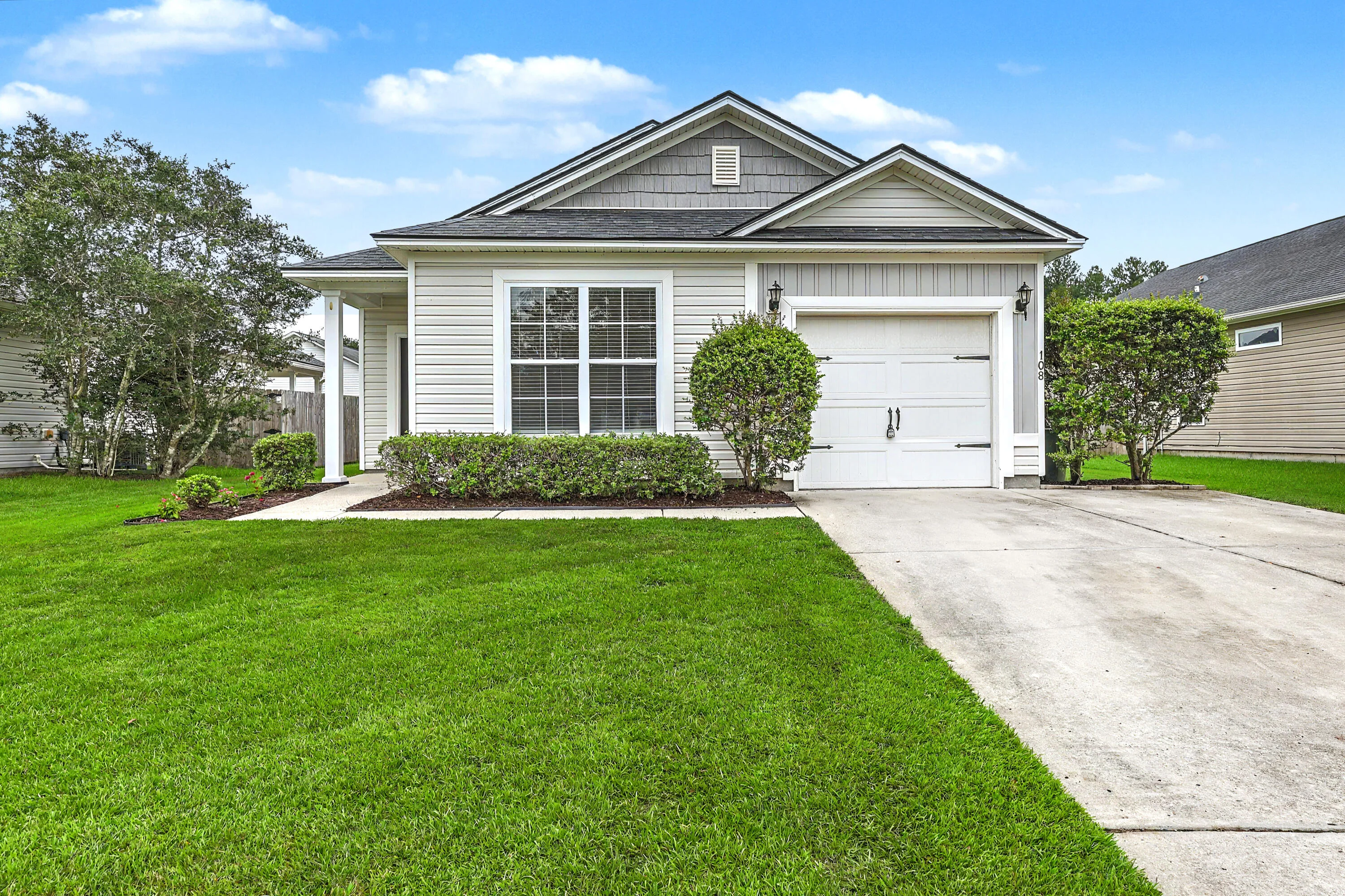 108 Deerpath Trail