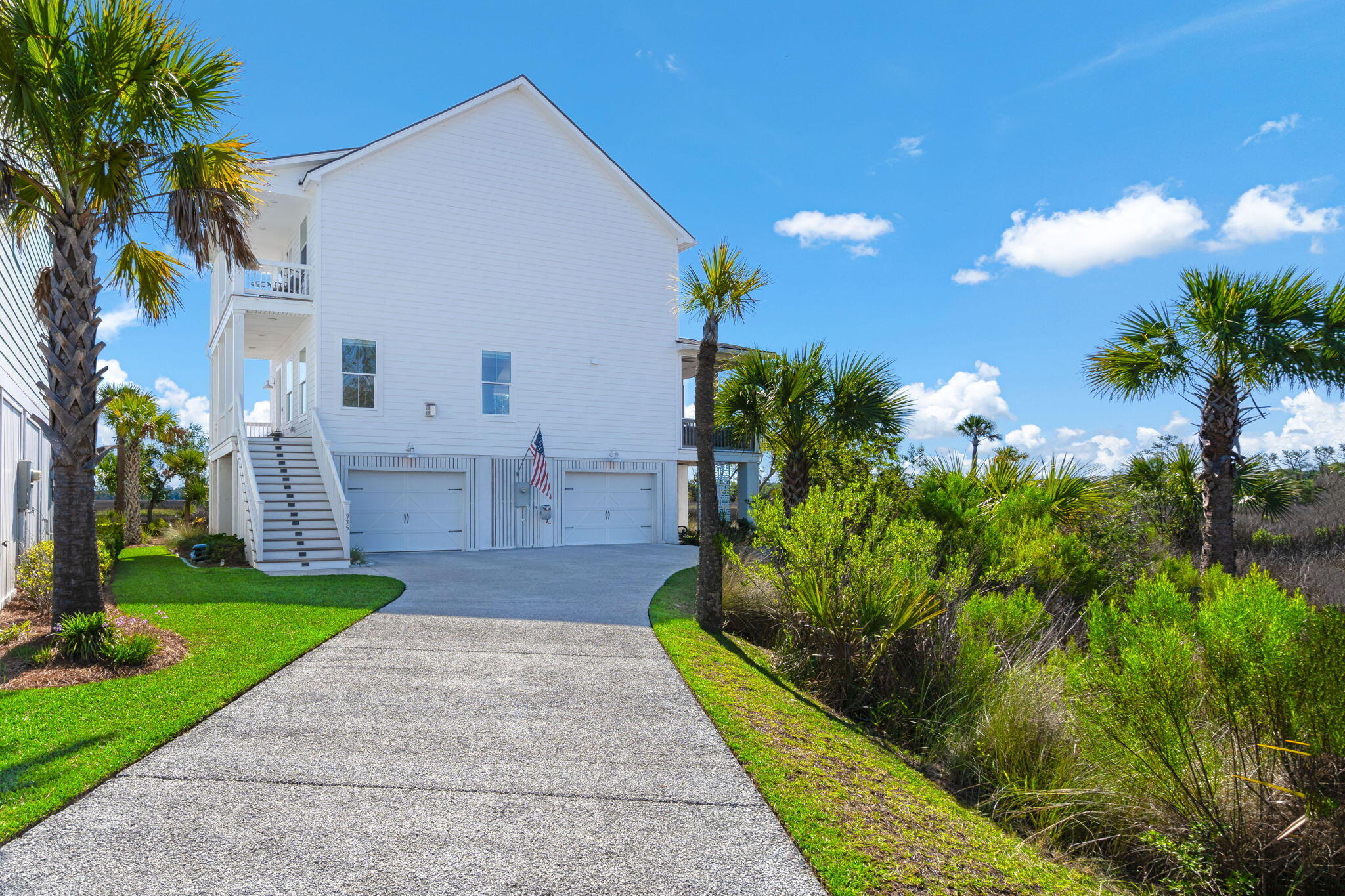 935 Governors Cay Circle