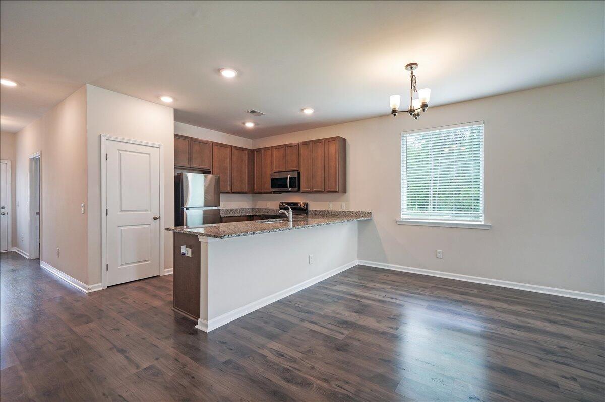 1231 Warrens Way