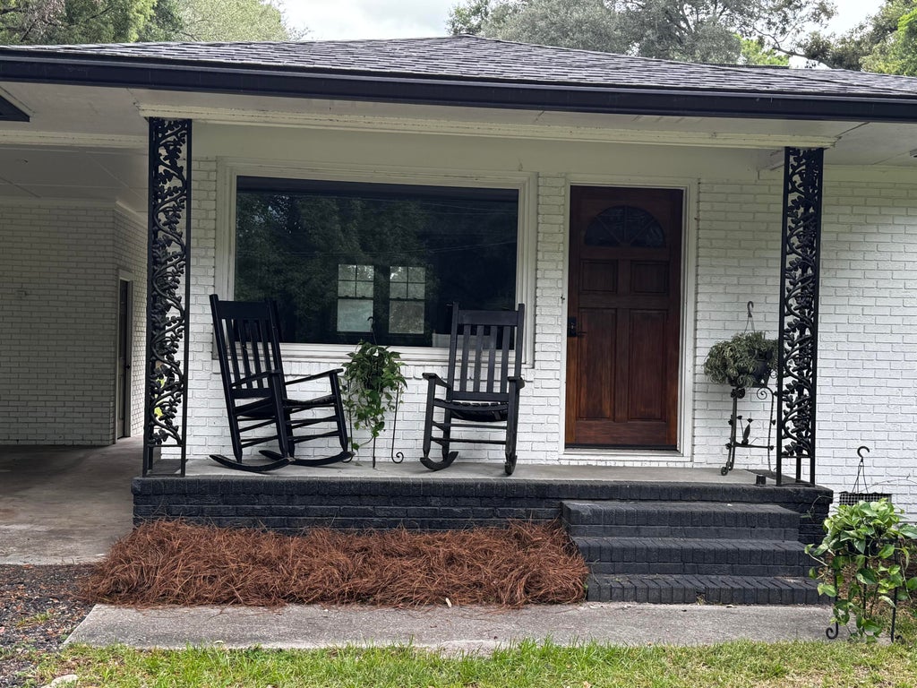 Photo of 618 Boone Hill Road, Summerville, SC 29483 (MLS # 26021121)