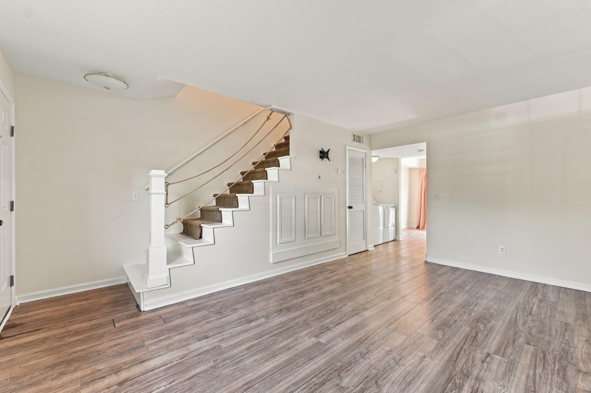21 Rivers Point Row Apt 13e