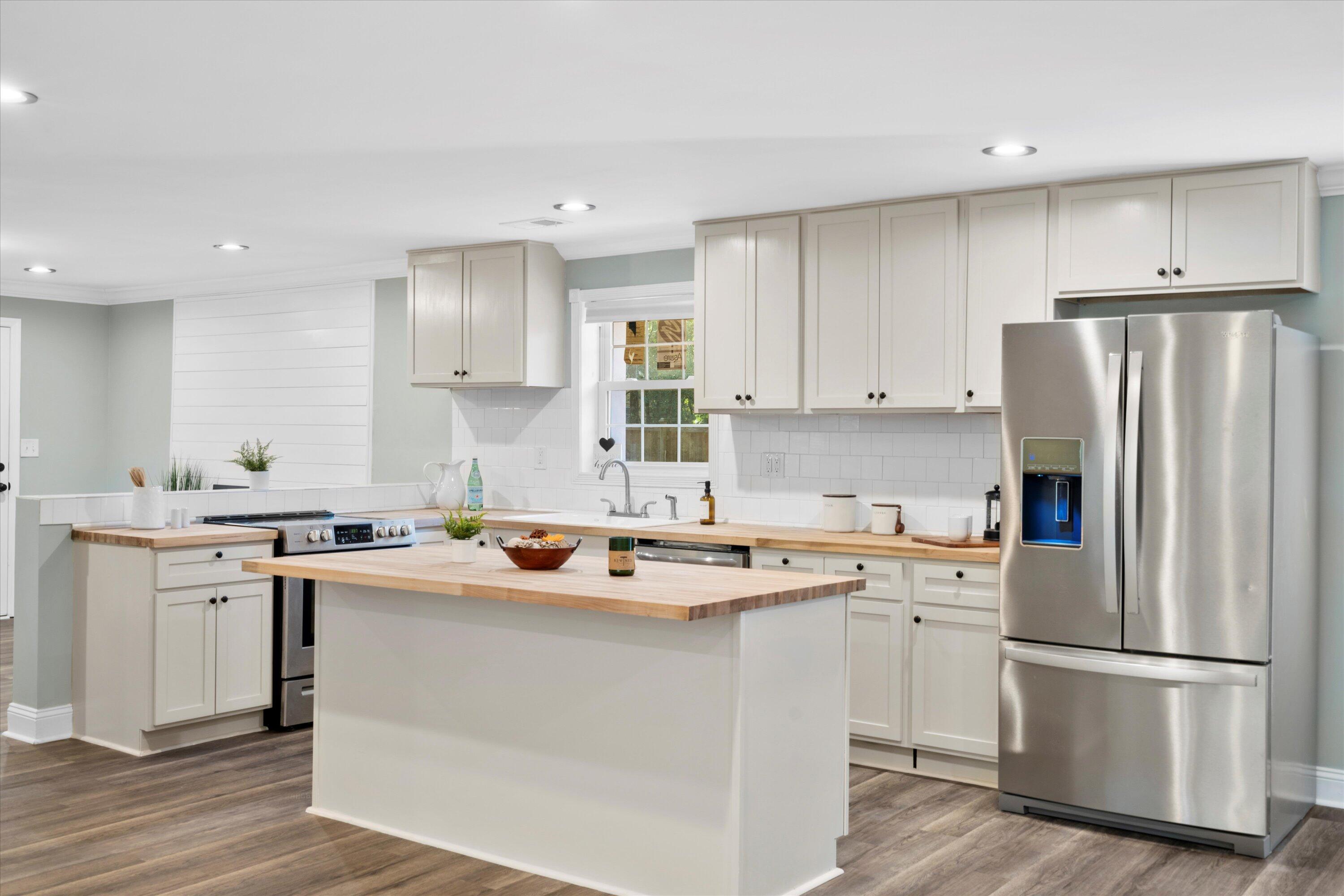 1174 Fort Johnson Road