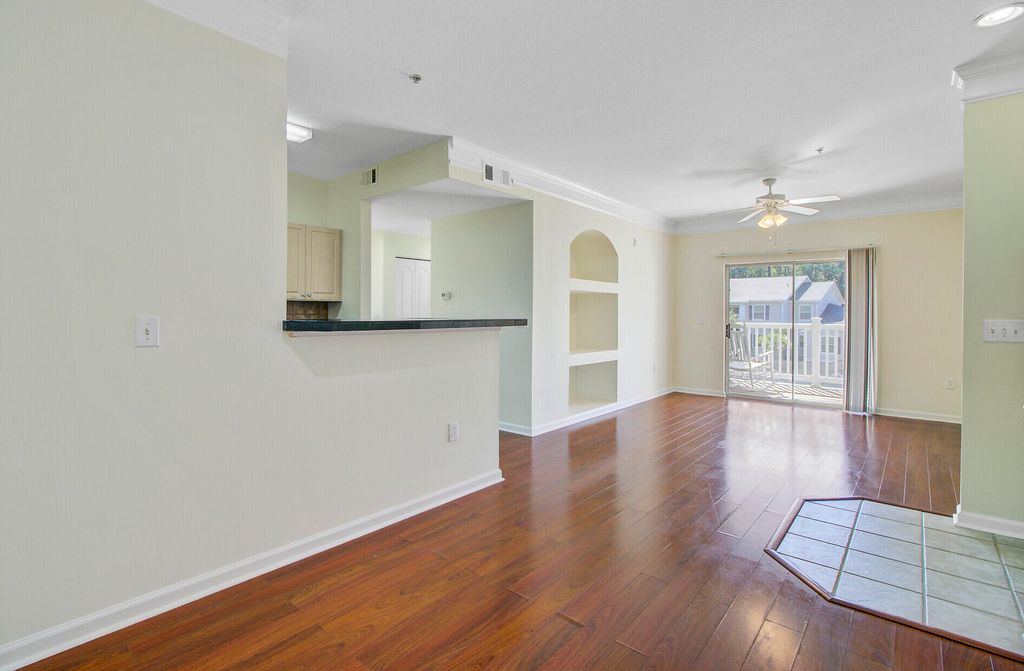 Photo of 1300 Park West Boulevard #822, Mount Pleasant, SC 29466 (MLS # 25028728)