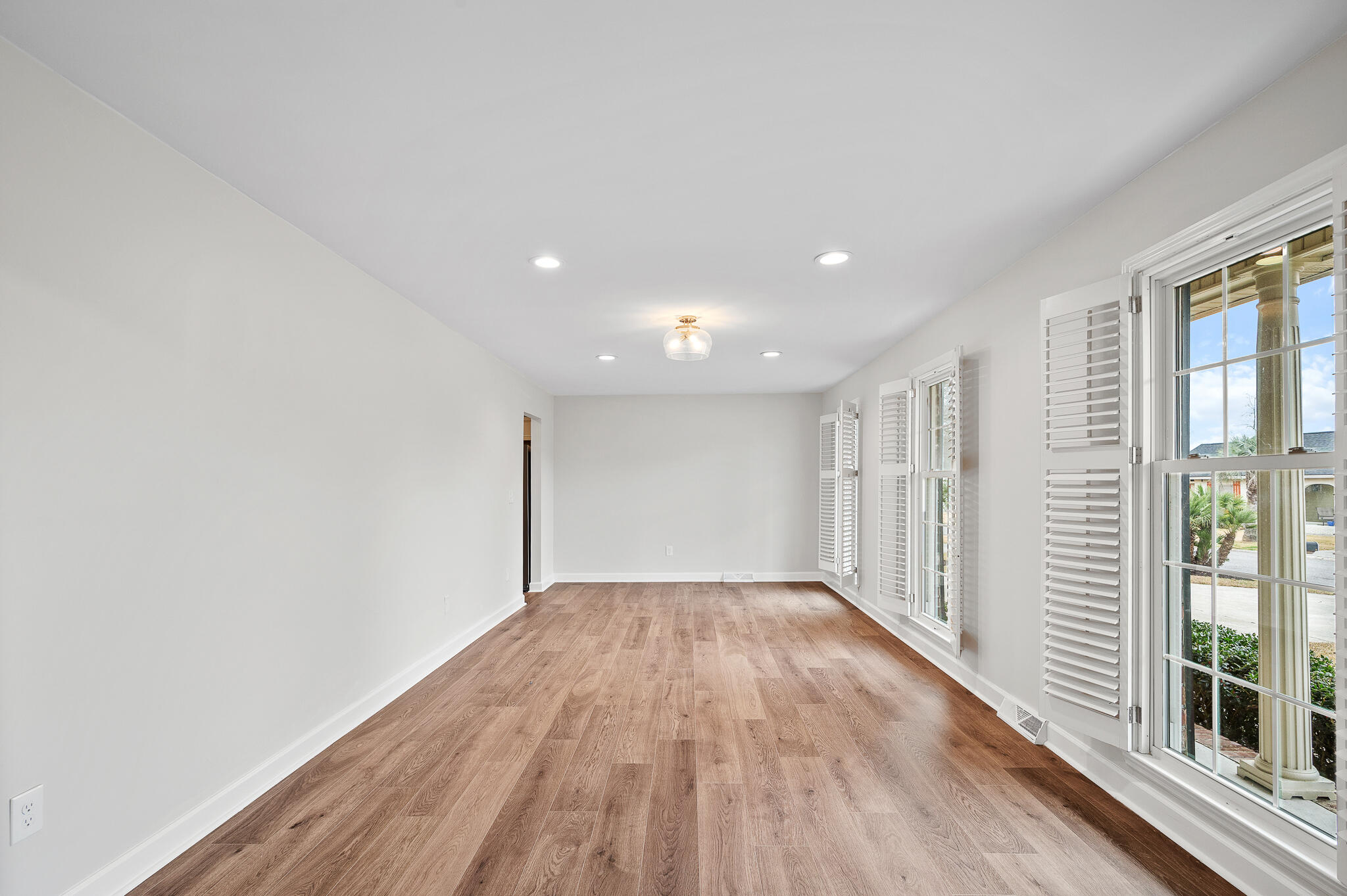 1043 Dominion Drive