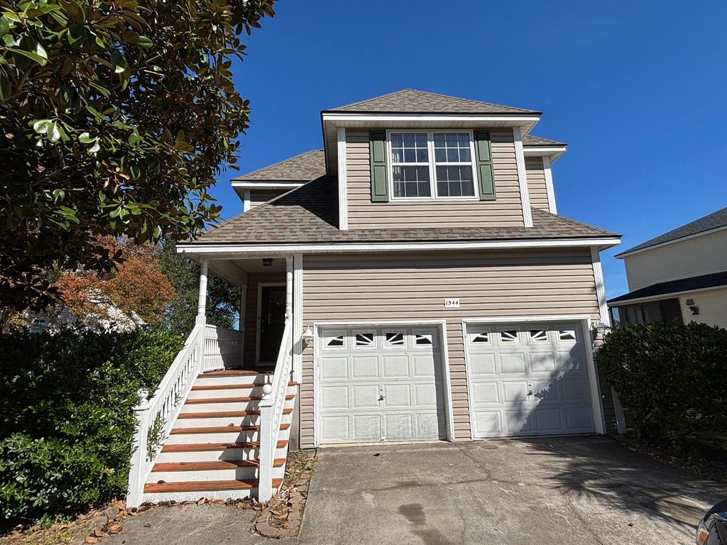 Photo of 1544 Ocean Neighbors Boulevard Blvd, Charleston, SC 29412 (MLS # 25029897)