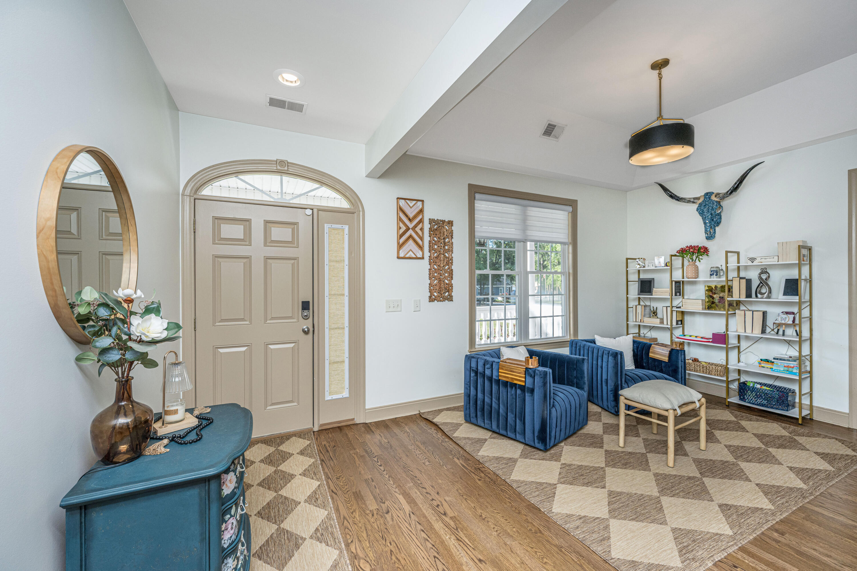 1703 Redwood