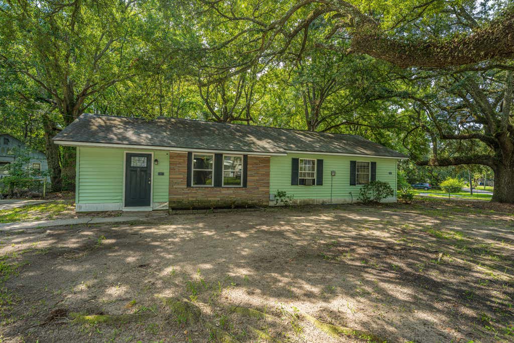 Photo of 2881 Charlene Drive, North Charleston, SC 29405 (MLS # 26023208)