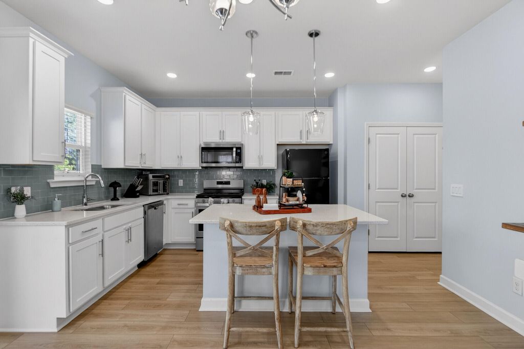 Photo of 502 Sarno Way, Summerville, SC 29486 (MLS # 26005509)