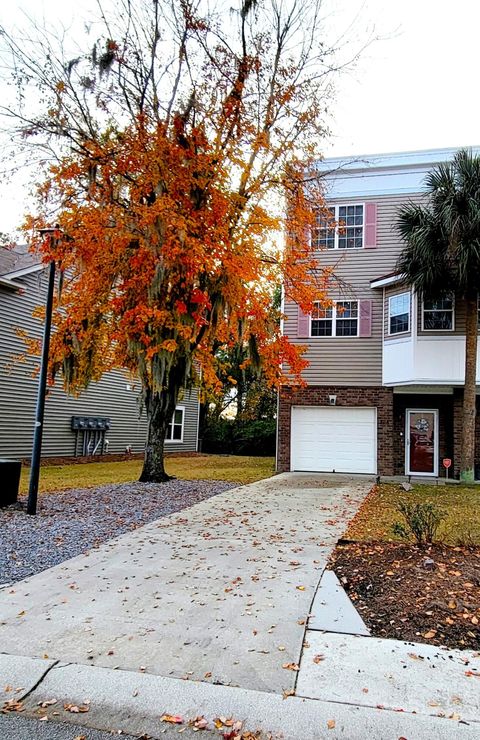 A home in North Charleston